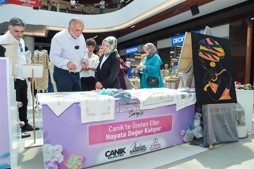 Canikli Kadınlardan Göz Dolduran Sergi