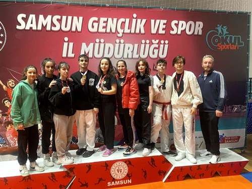 Canikli Sporcular Madalyaları Sildi Süpürdü 